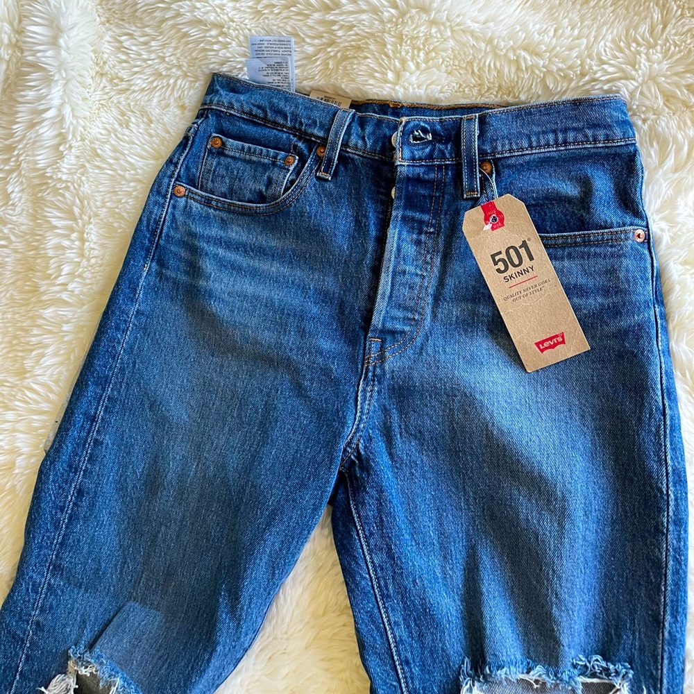 Levi’s 501 skinny jeans distressed